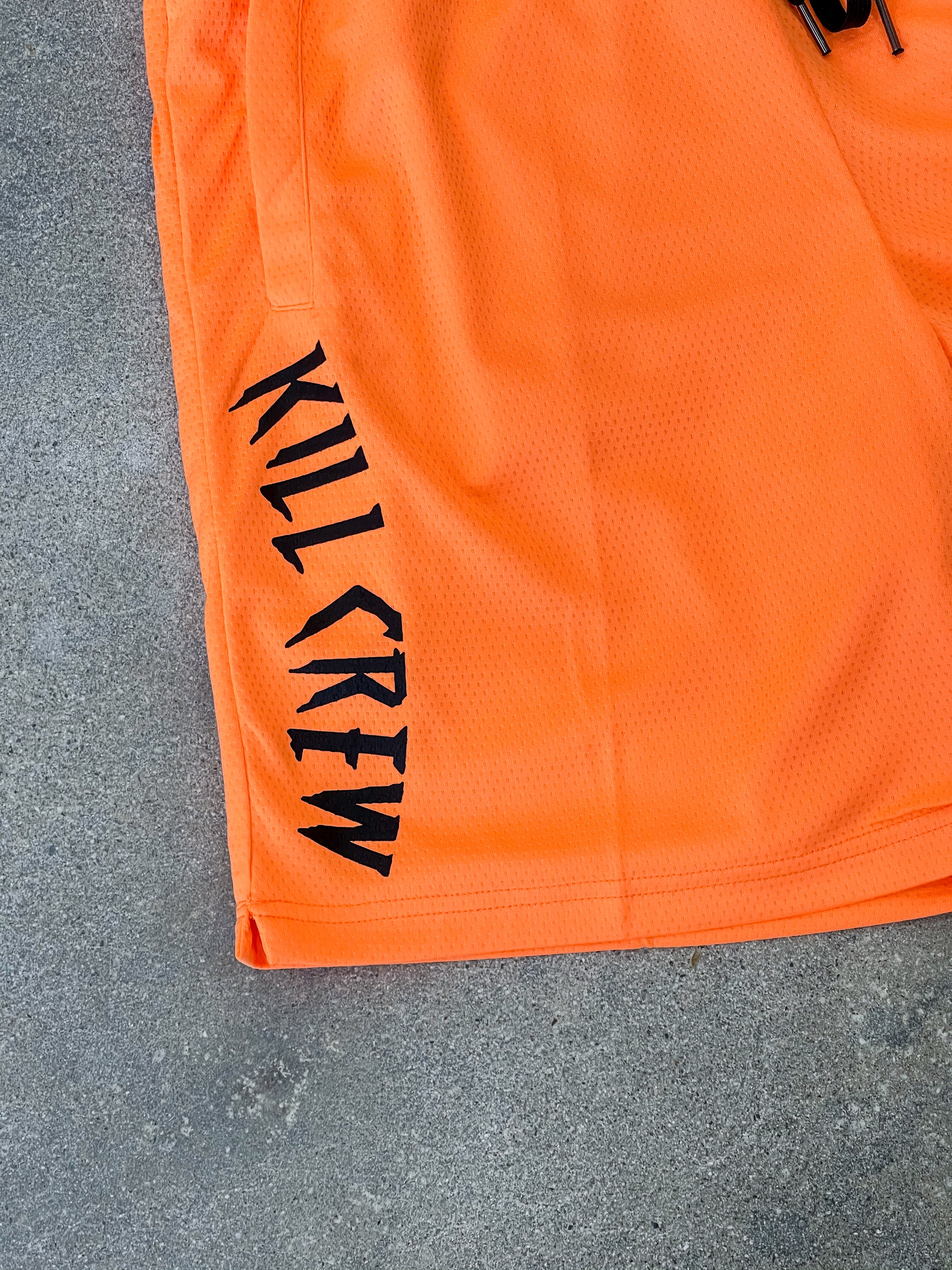 EMBROIDERED FLAG SHORTS - ORANGE