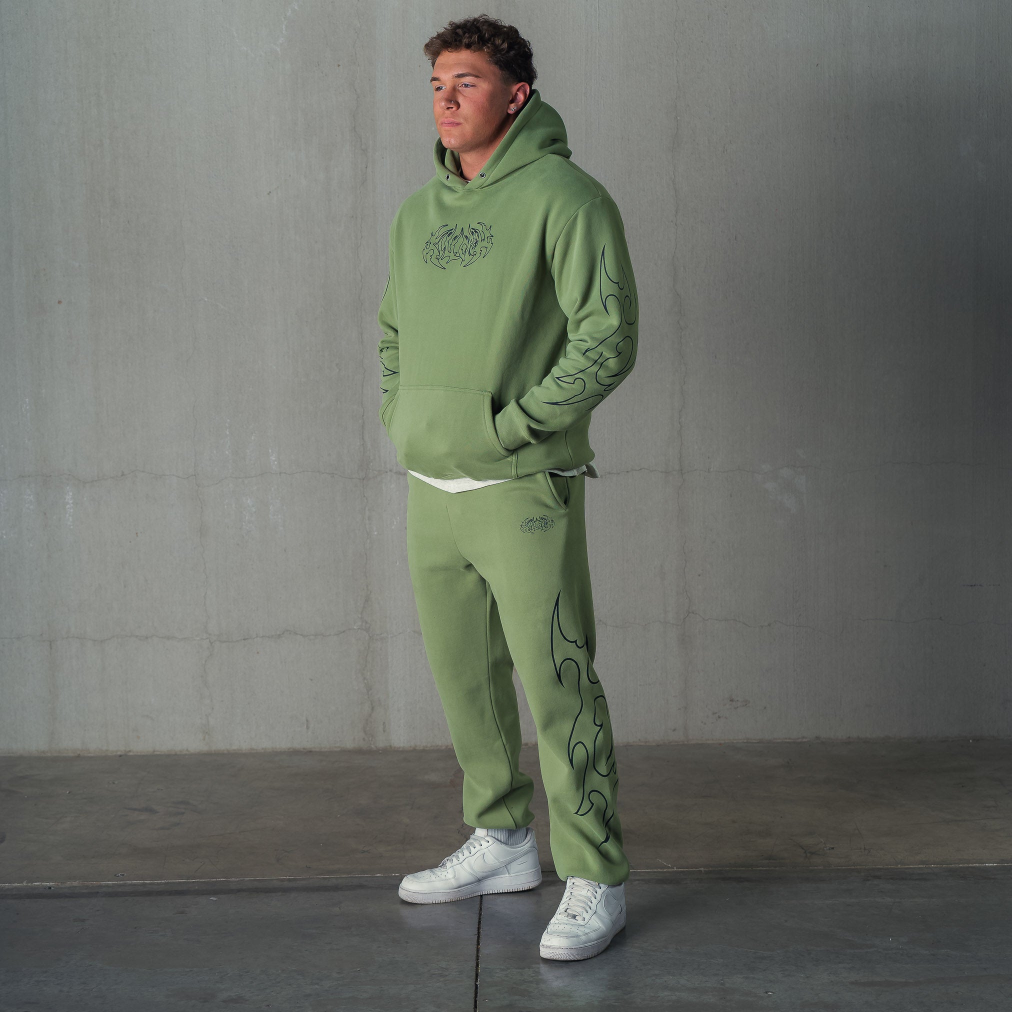 OVERSIZED LUX TRIBAL SWEATPANTS - GREEN / BLACK