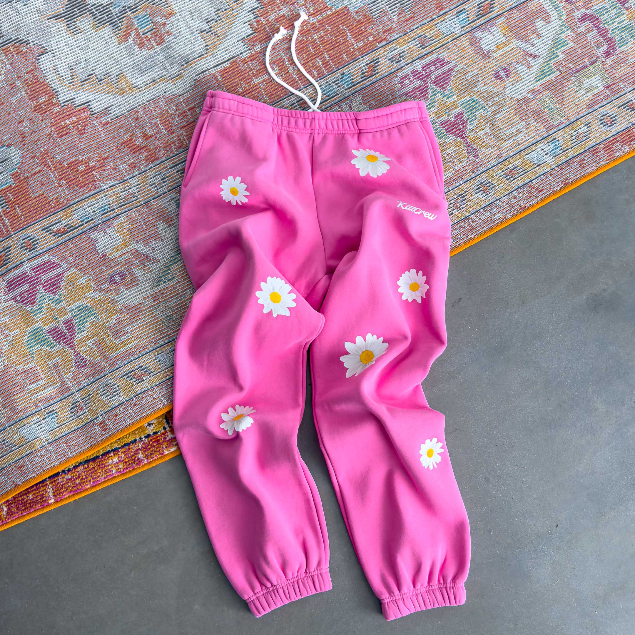 OVERSIZED LUX DAISY SWEATPANTS - PINK