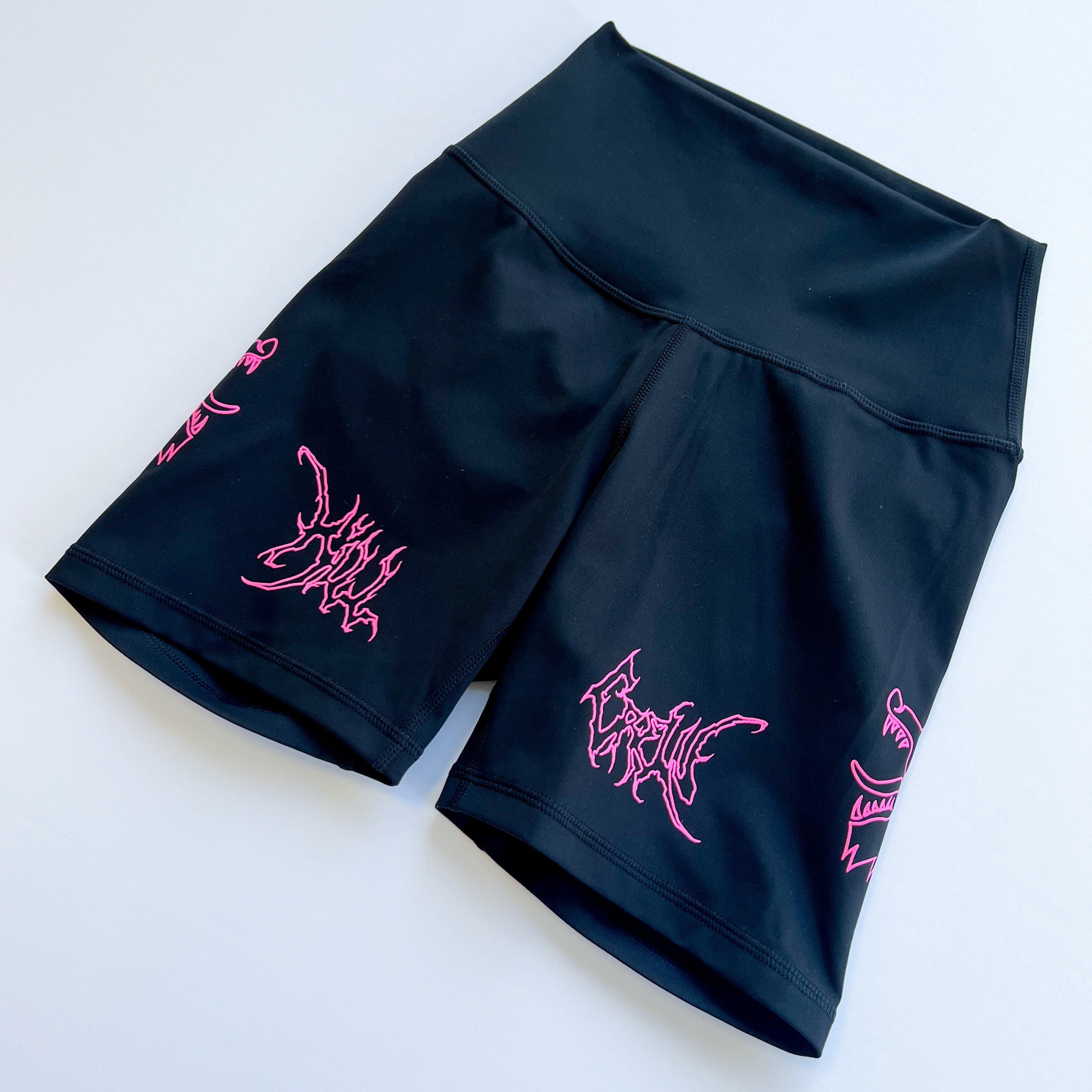 SCRUNCH WOLF BIKER SHORTS - BLACK / PINK