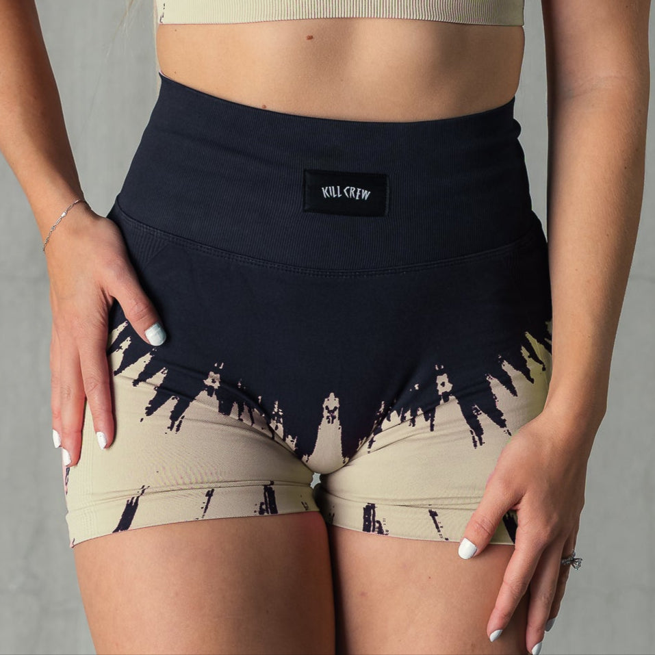 SEAMLESS SHATTER BIKER SHORTS - BLACK / CREAM