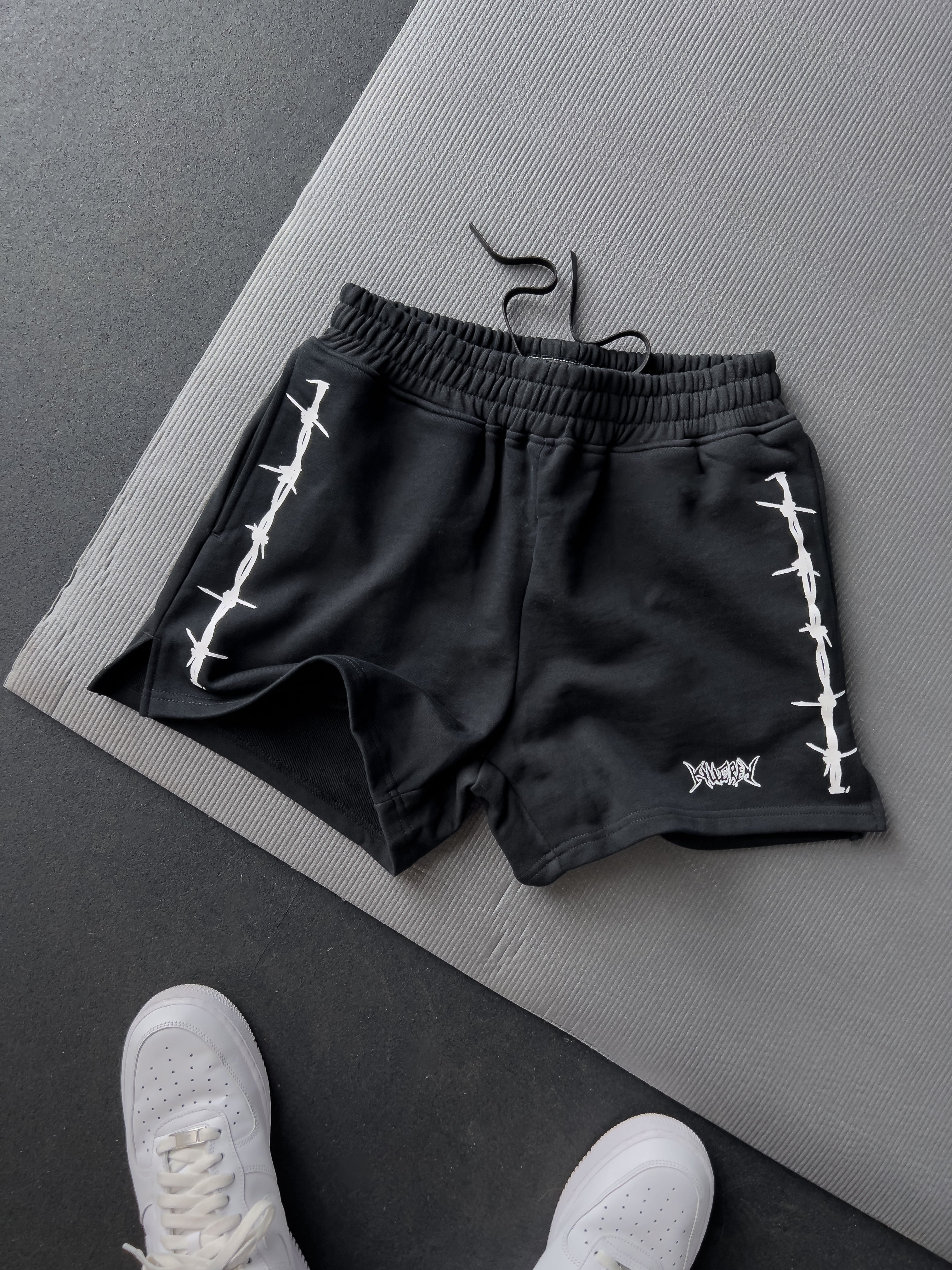 COTTON SHORTS (MID THIGH CUT) BARBWIRE - BLACK / WHITE