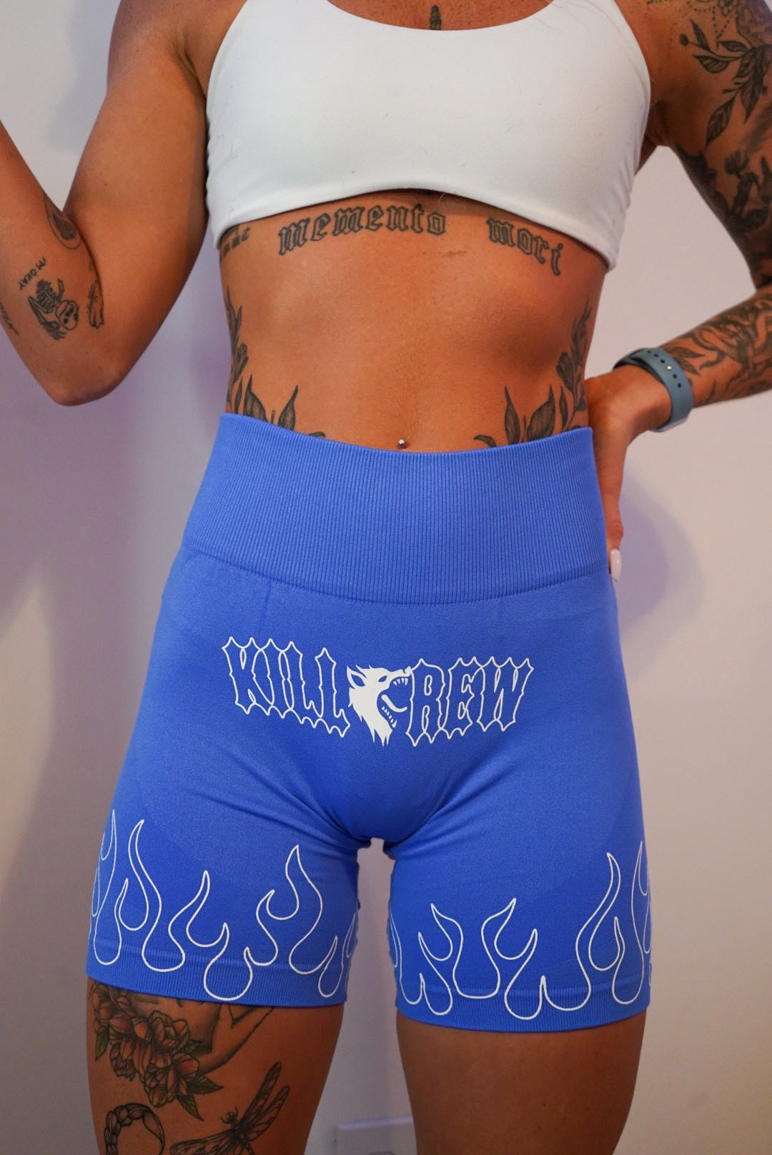 SEAMLESS FLAMES BIKER SHORTS - BLUE / WHITE