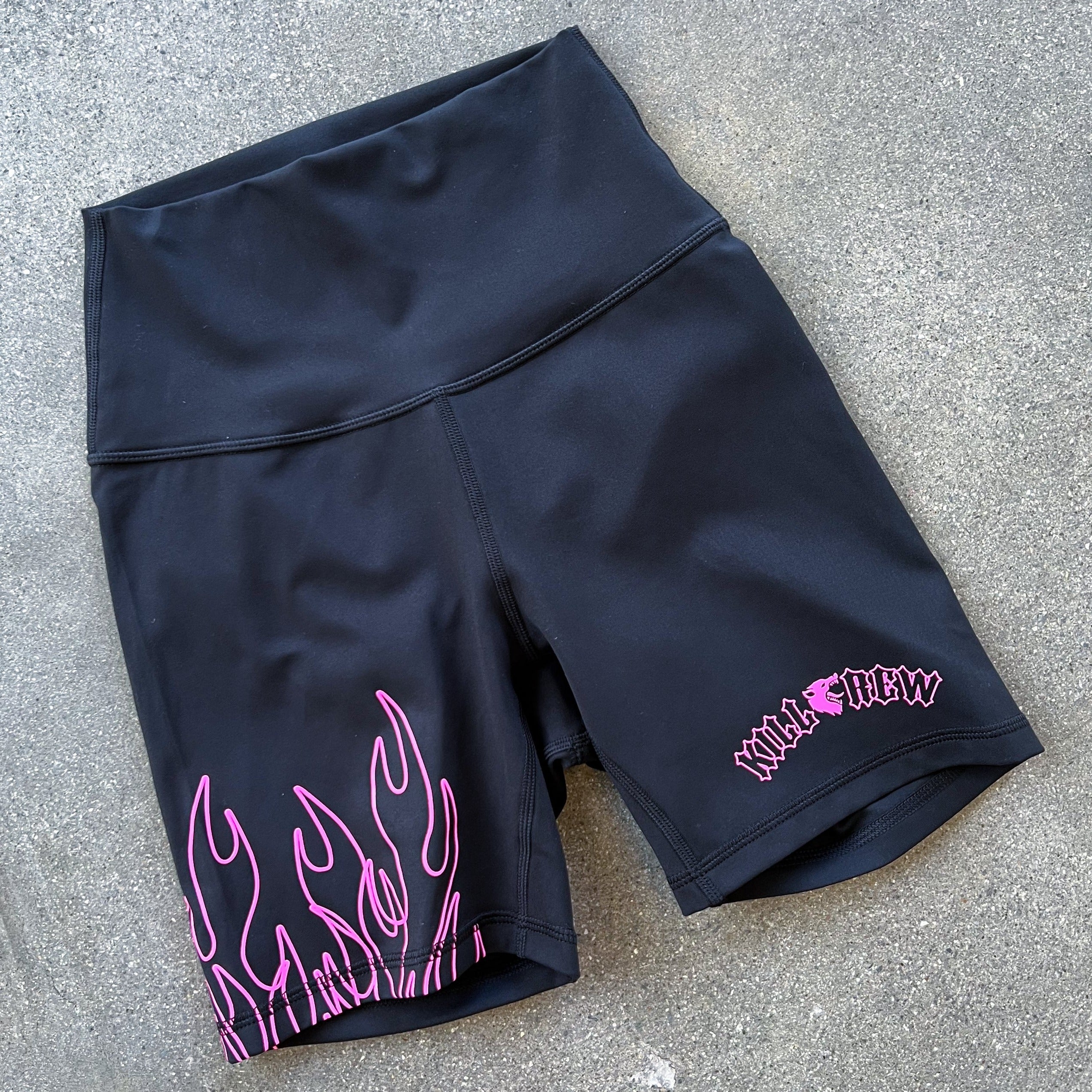 SCRUNCH FLAMES BIKER SHORTS - BLACK / PINK