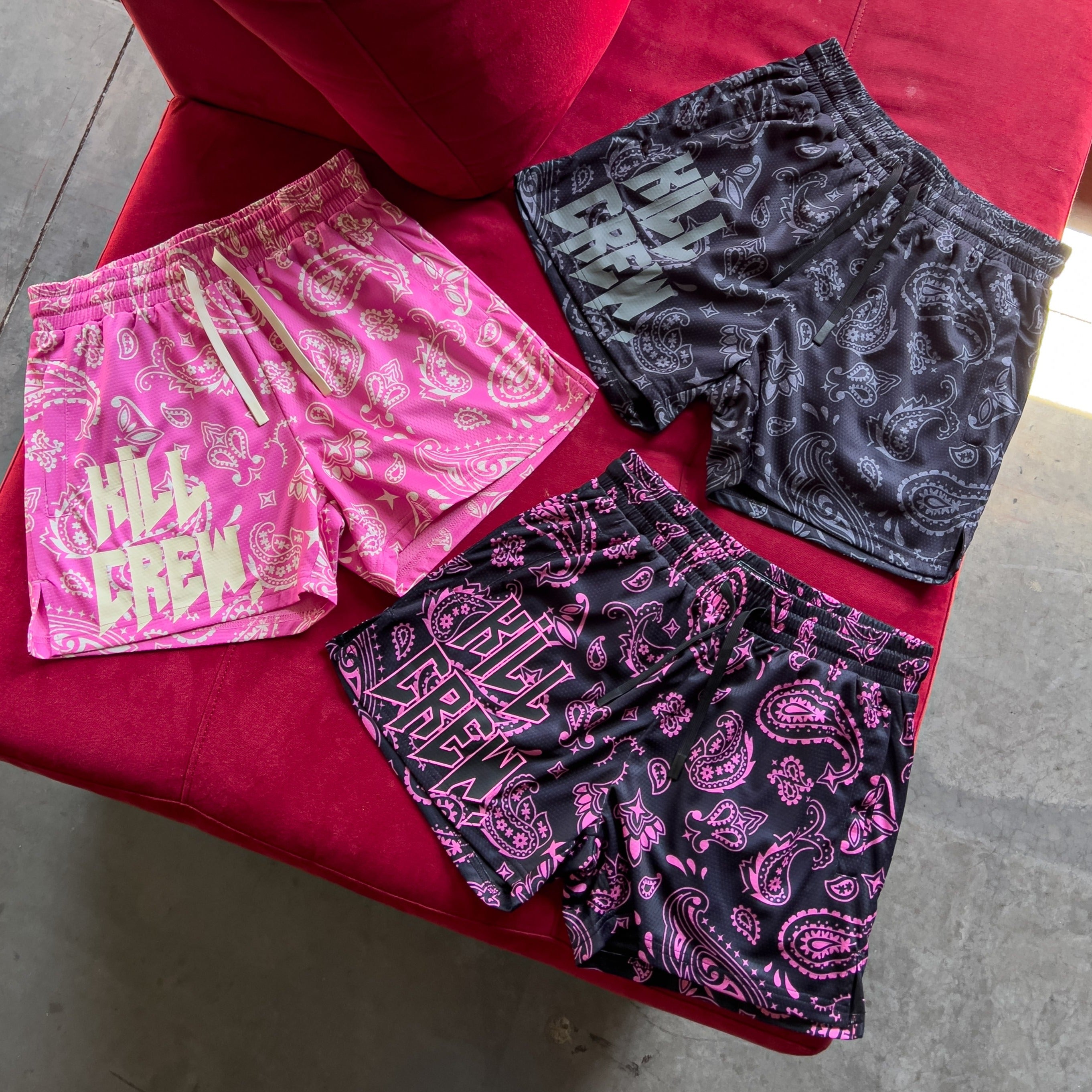 MUAY THAI SHORTS (MID THIGH CUT) BANDANA - BLACK / PINK