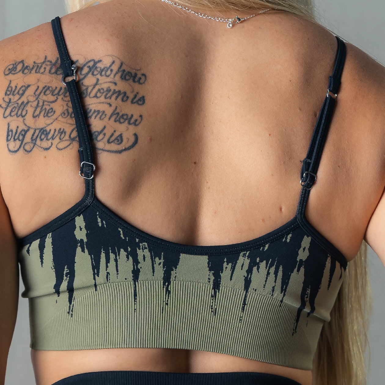 SHATTER SPORTS BRA - BLACK / OLIVE