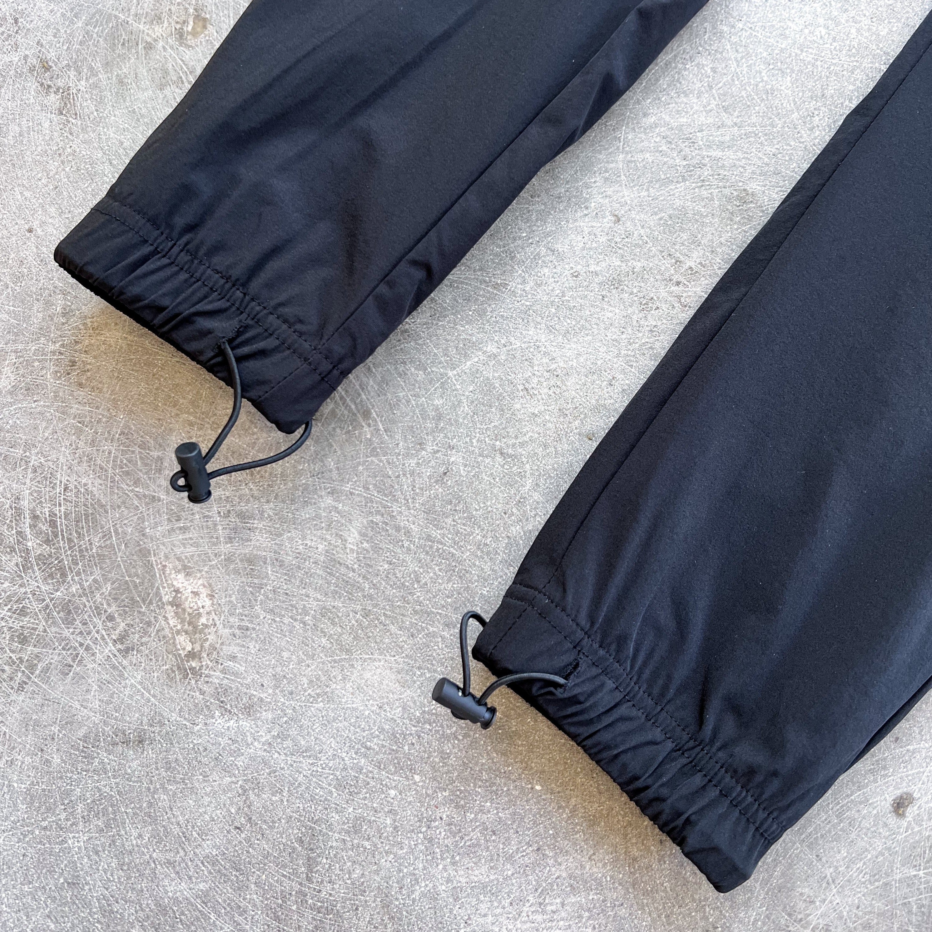 NYLON TECH PANTS v2 - BLACK / WHITE