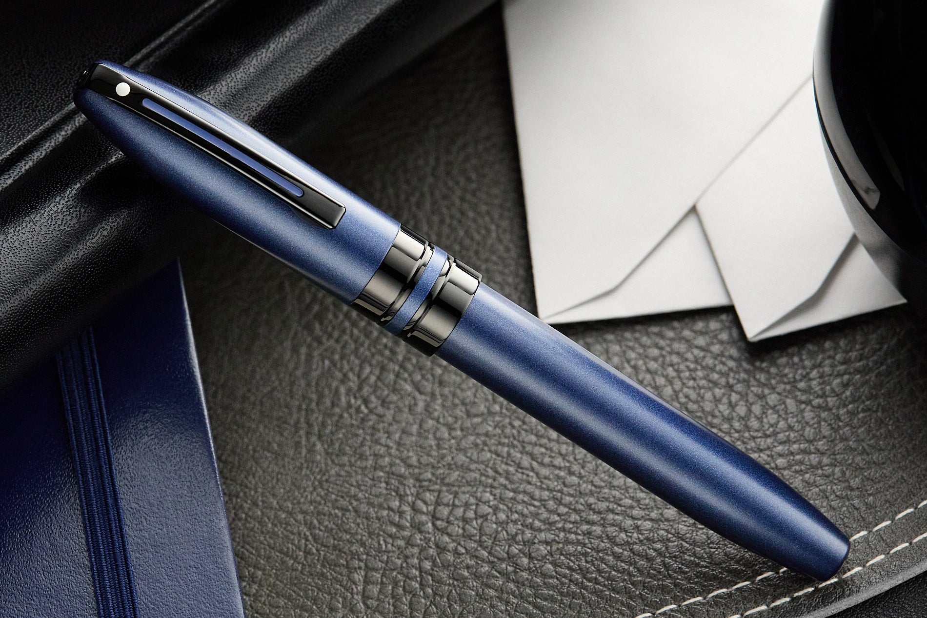 Sheaffer Icon Fountain Pen - Blue/Black