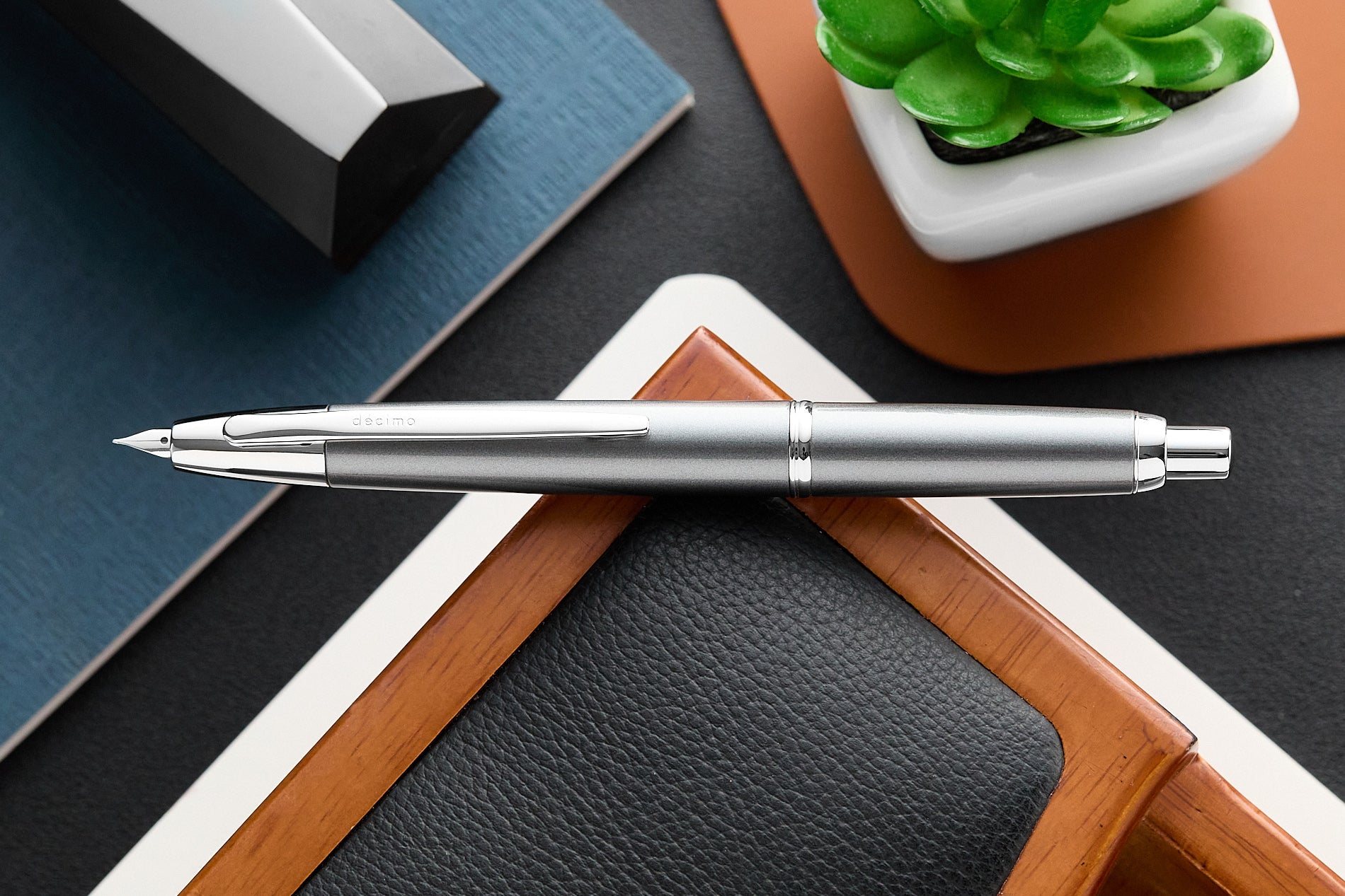 Pilot Vanishing Point Decimo Fountain Pen - Dark Grey