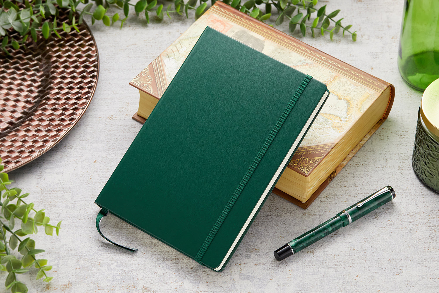 Leuchtturm1917 Medium A5 Notebook - Forest Green, Dot Grid