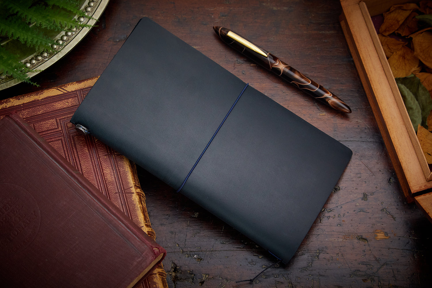 Traveler's Notebook - Blue (Regular)