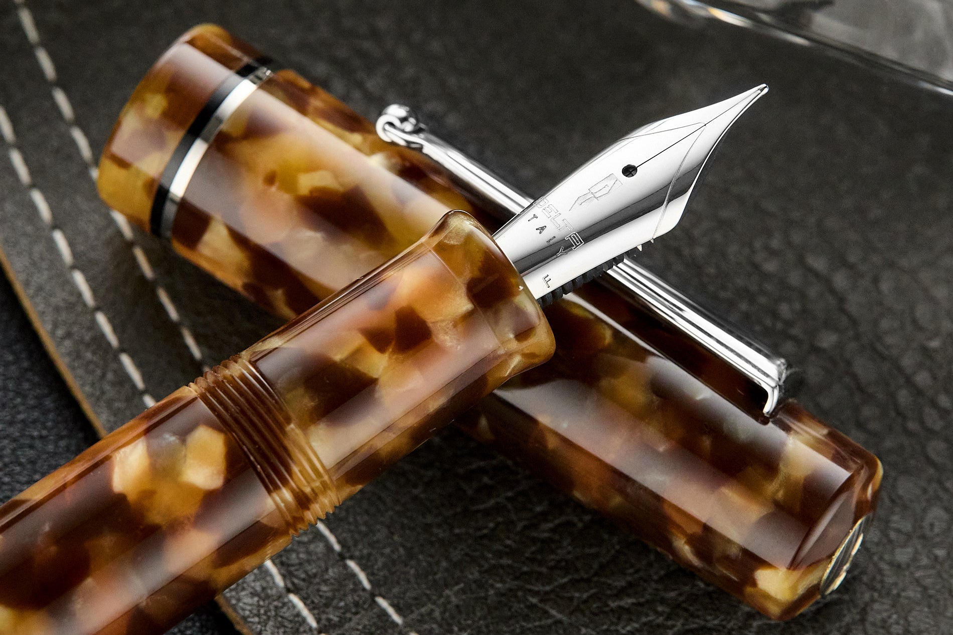 Delta Spaccanapoli Fountain Pen - Serracassano Brown