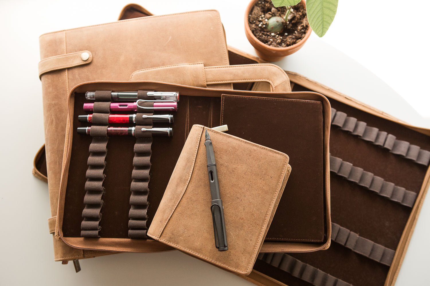 Girologio 24 Pen Case - Saddle