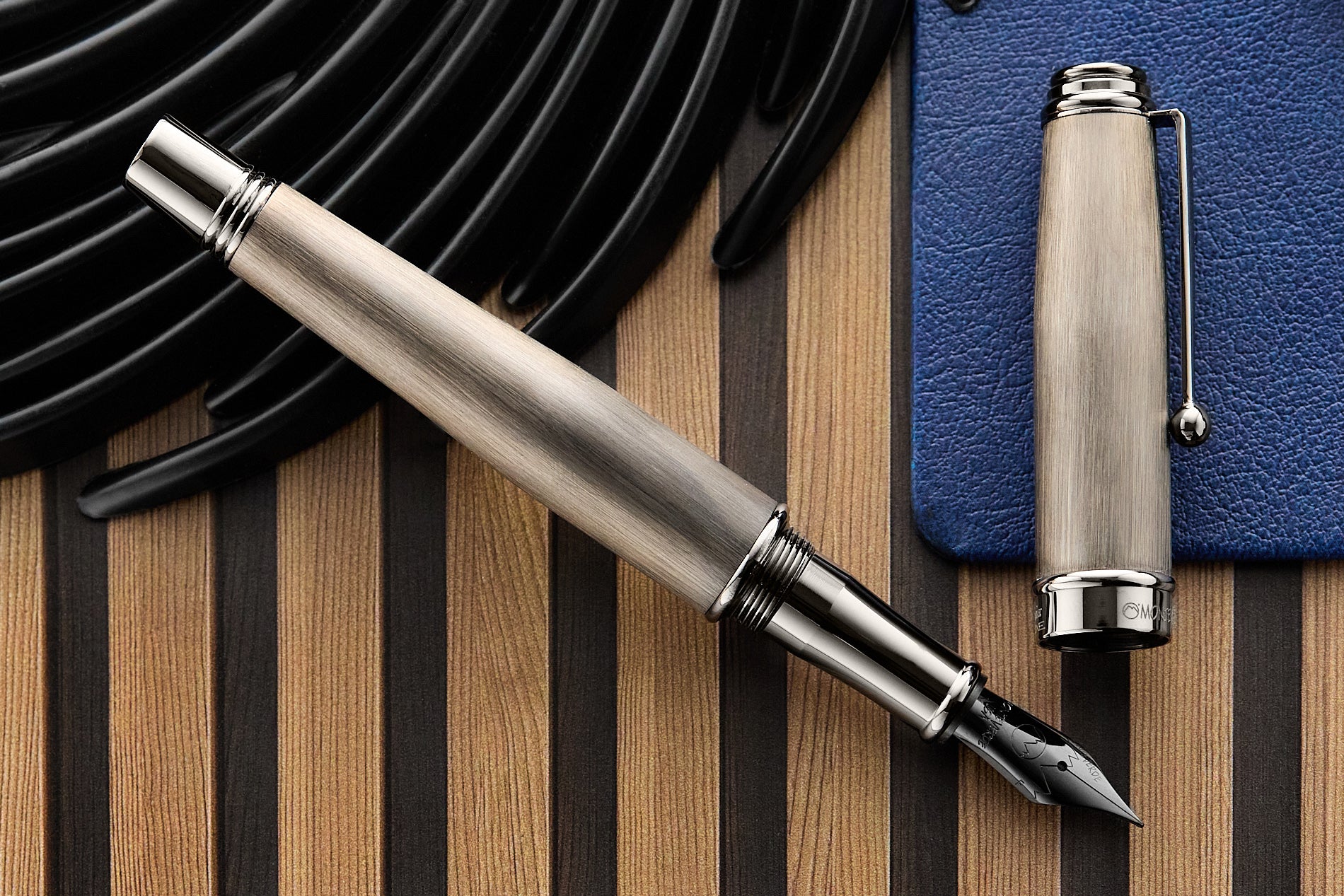 Monteverde Invincia Deluxe Fountain Pen - Graphite (Limited Edition)