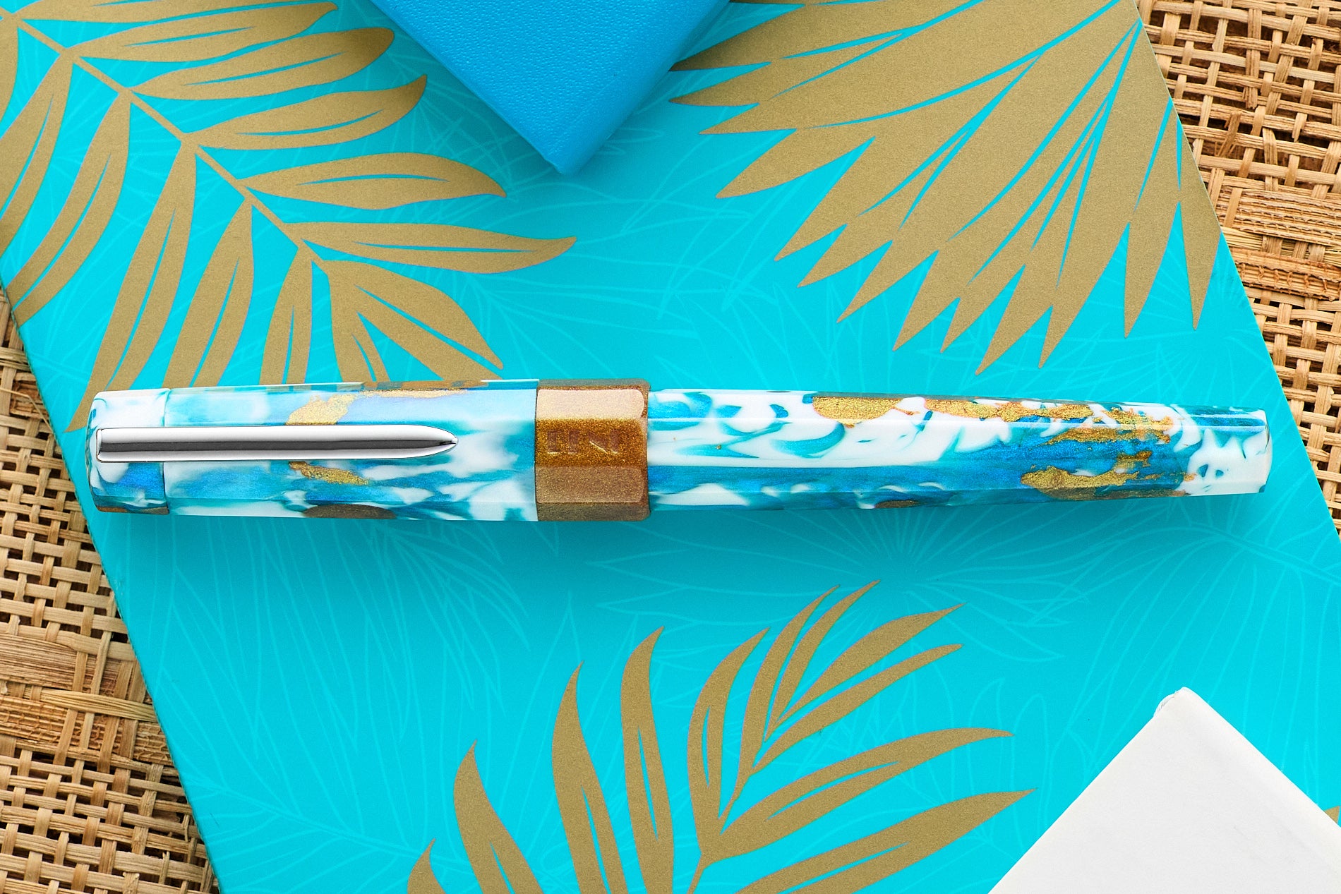 BENU Euphoria Fountain Pen - Blue Hawaiian