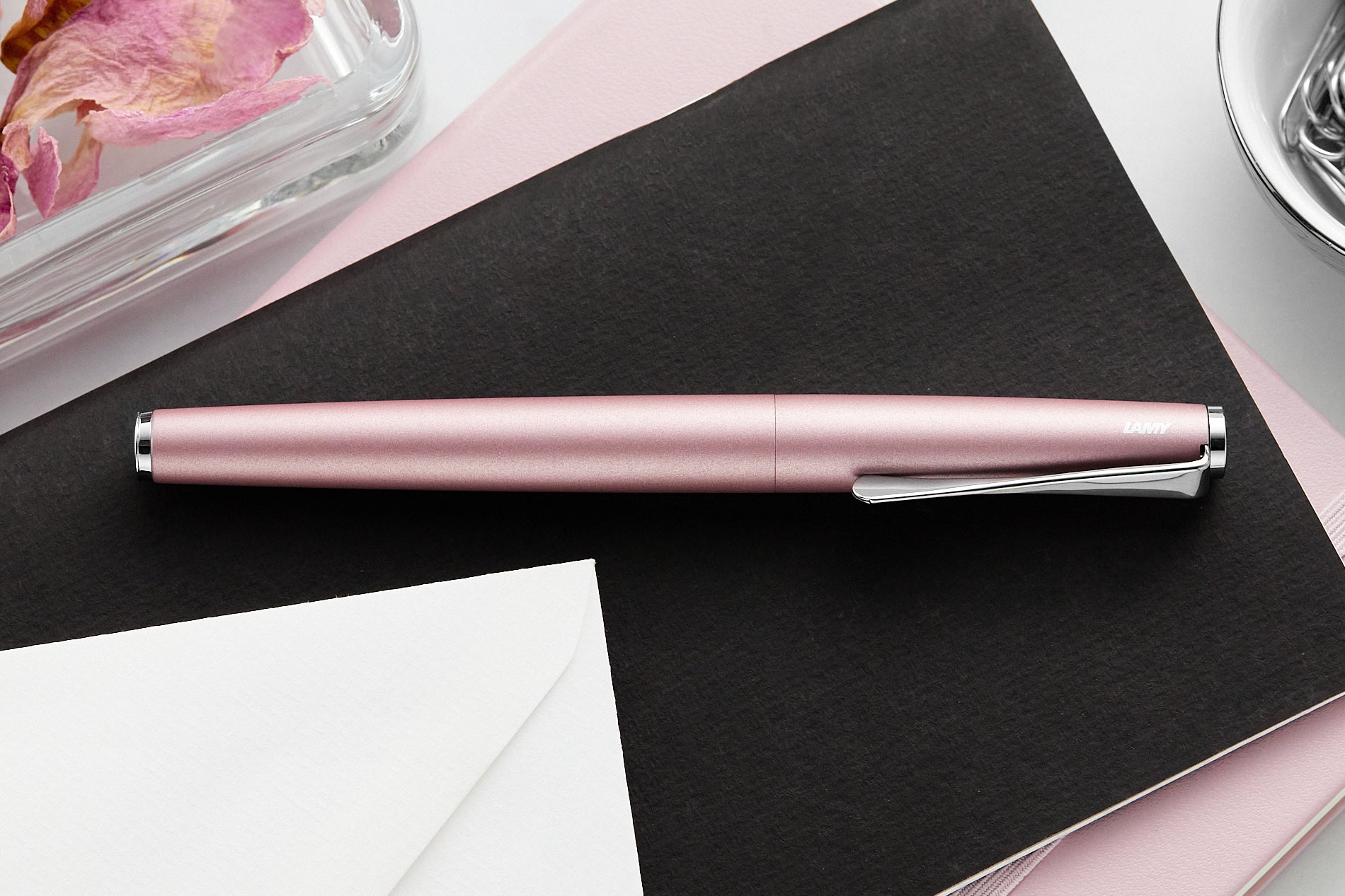 LAMY studio Fountain Pen - rose (Special Edition)