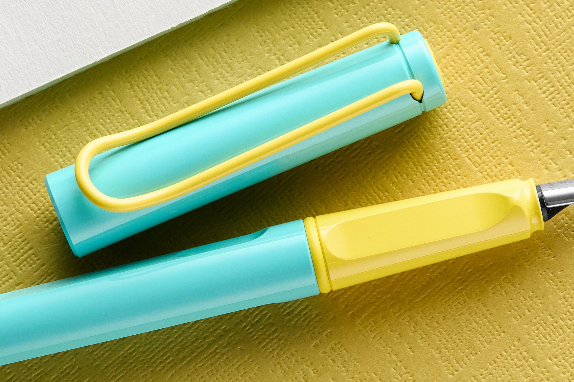 LAMY safari Fountain Pen - pina colada (Special Edition)