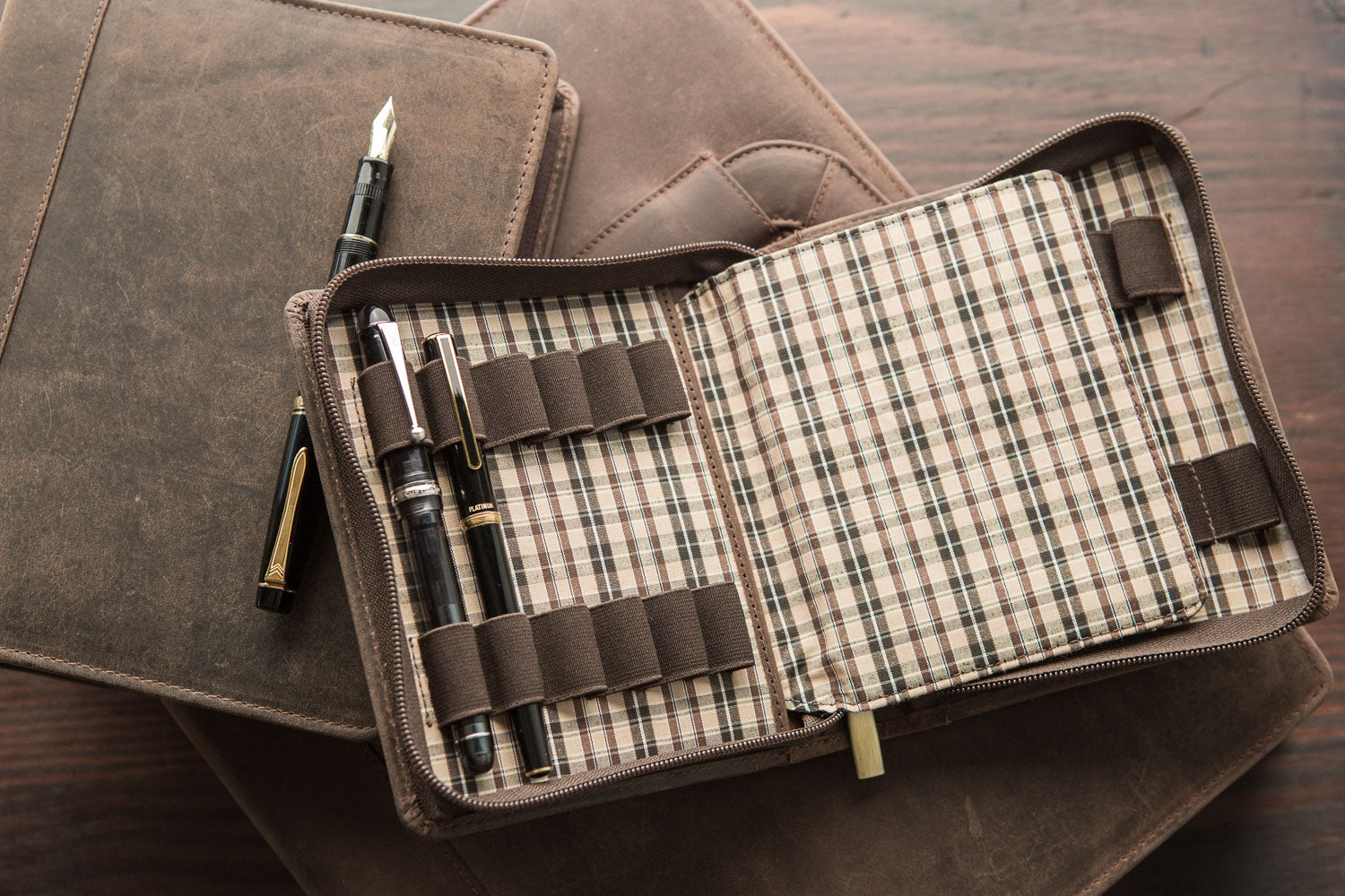 Girologio 12 Zippered Pen Case - Bomber Brown