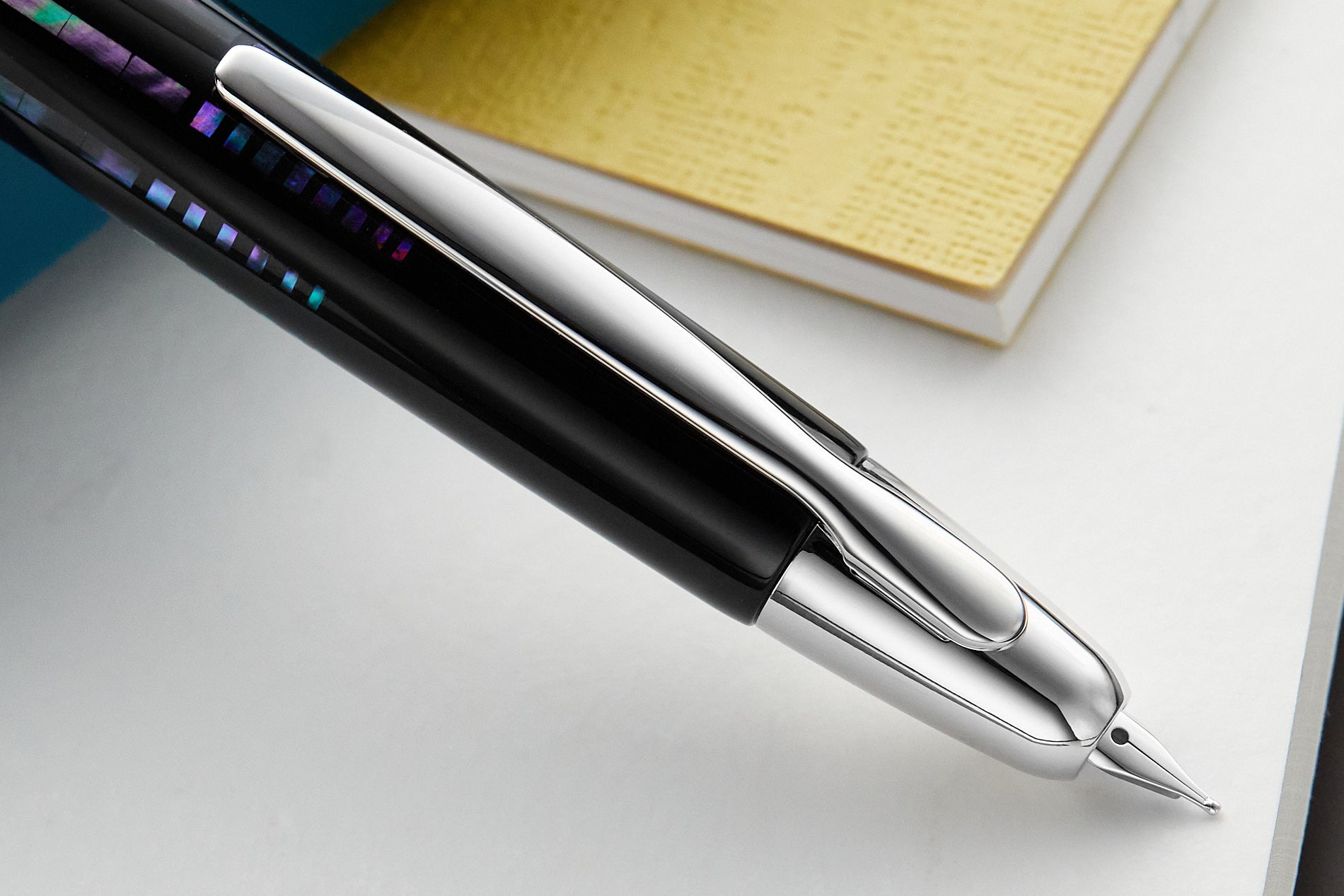 Pilot Vanishing Point Fountain Pen - Raden Water Surface