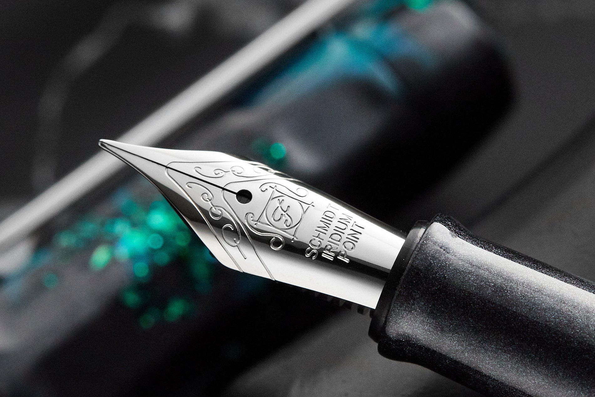 BENU Talisman Fountain Pen - Cat's Eye