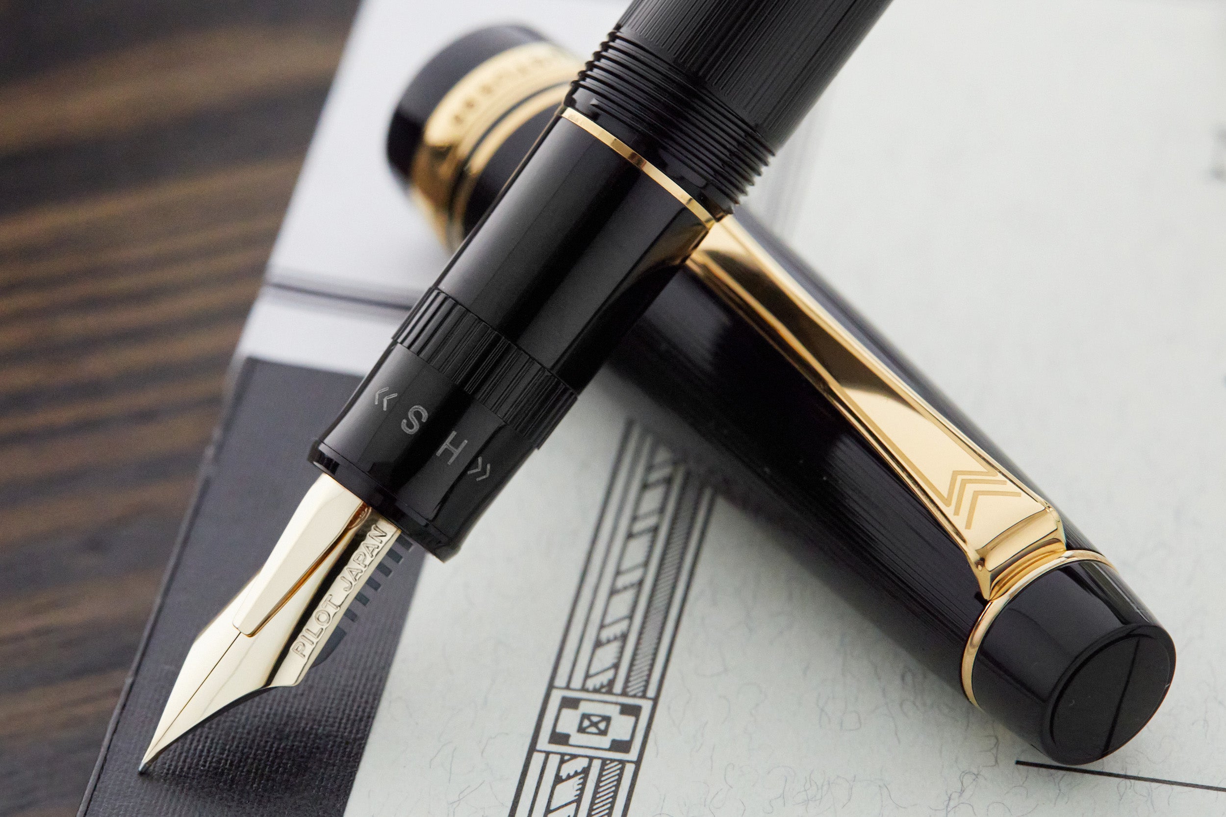 Pilot Justus 95 Fountain Pen - Black/Gold