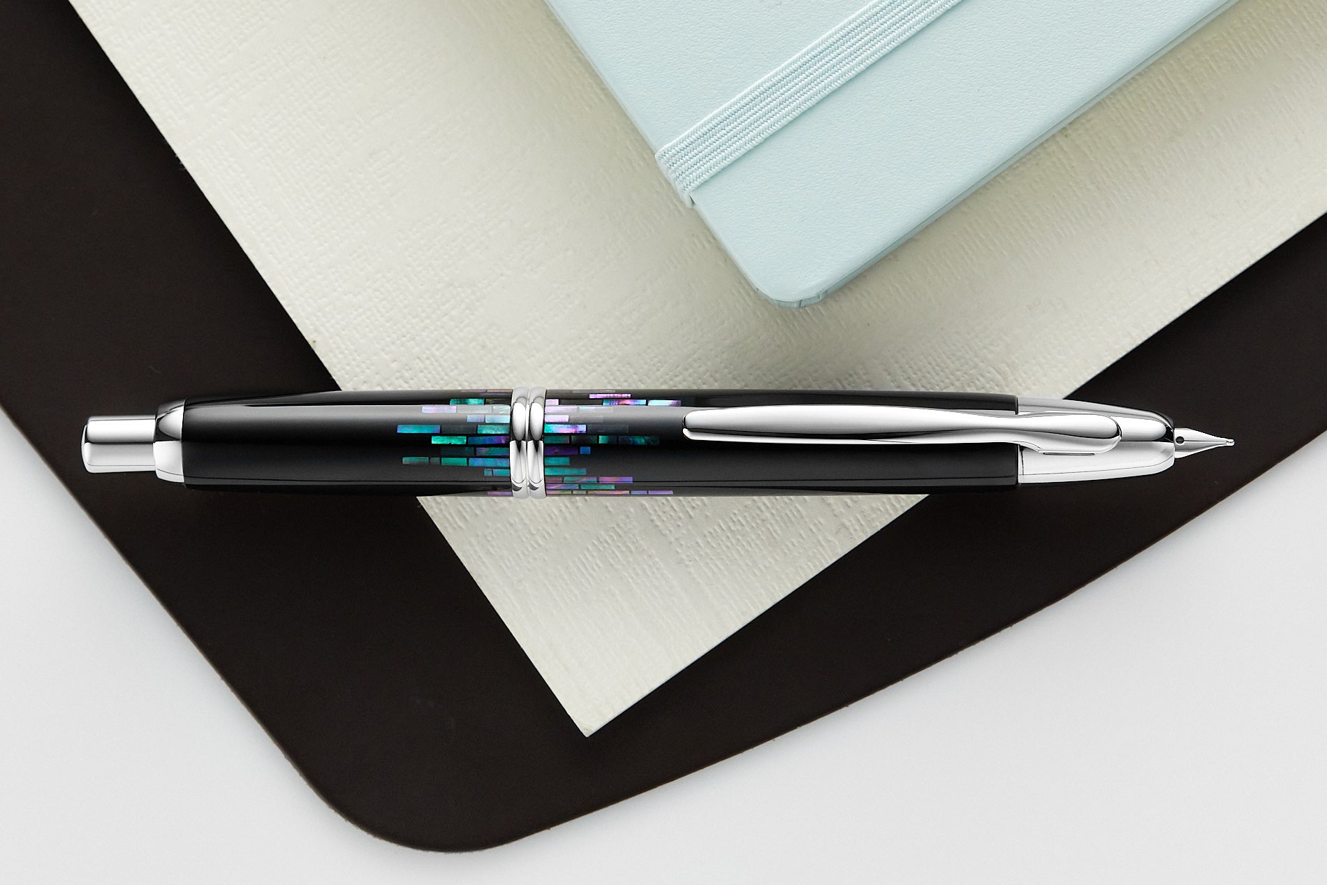 Pilot Vanishing Point Fountain Pen - Raden Stripe