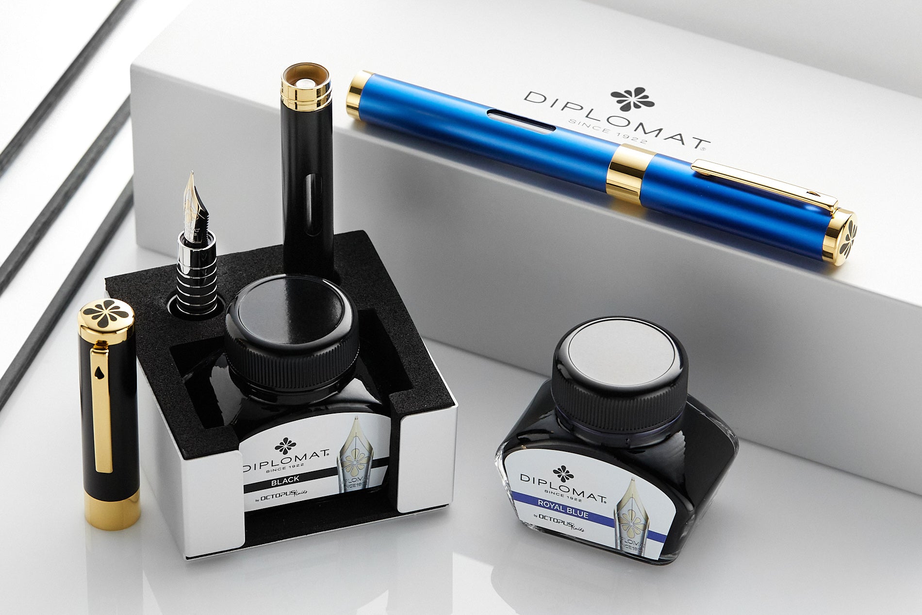 Diplomat Nexus Fountain Pen - Black/Gold