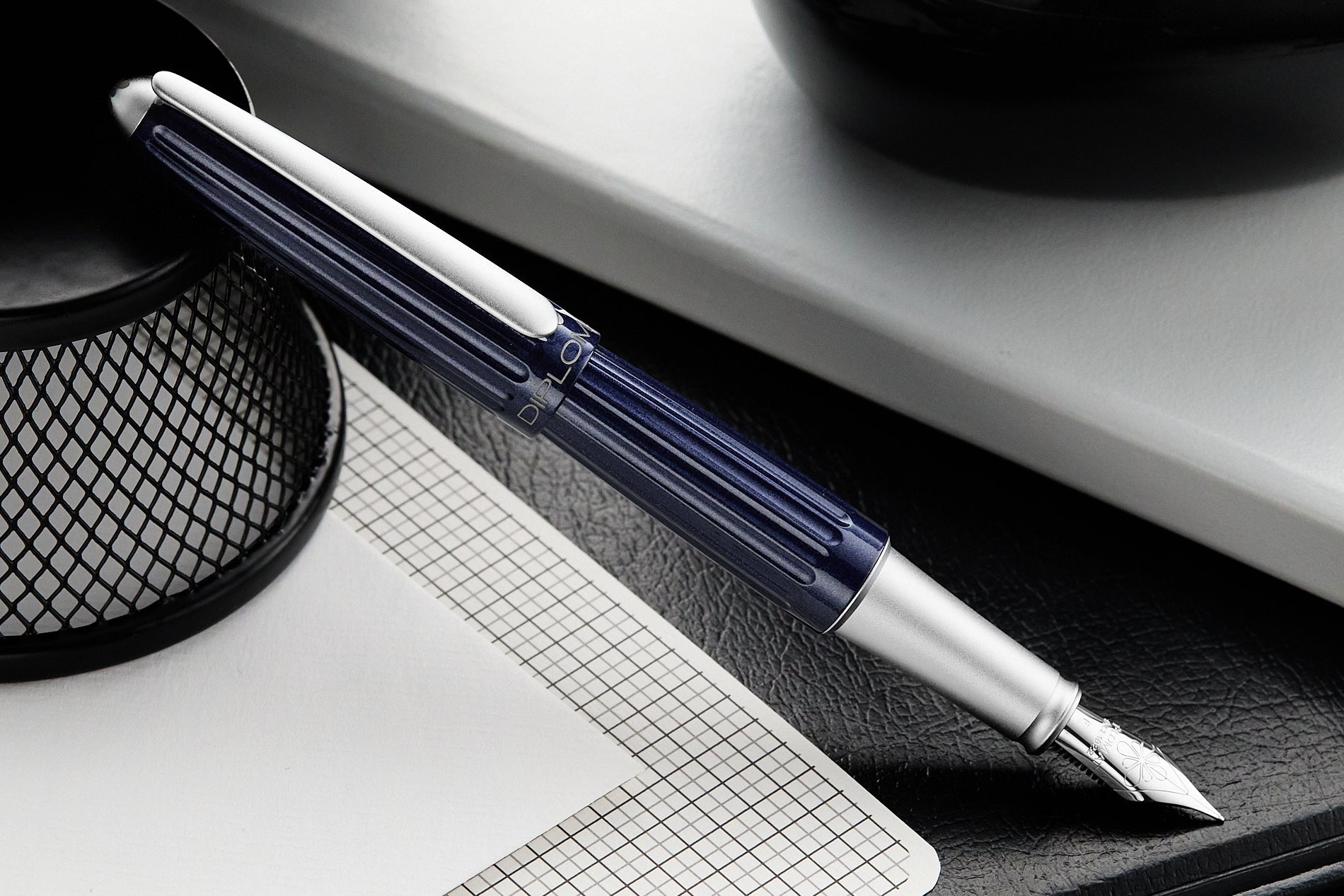 Diplomat Aero Fountain Pen - Midnight Blue