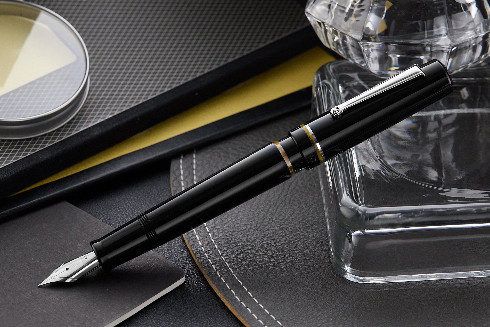 Delta Spaccanapoli Fountain Pen - D'Angio' Black