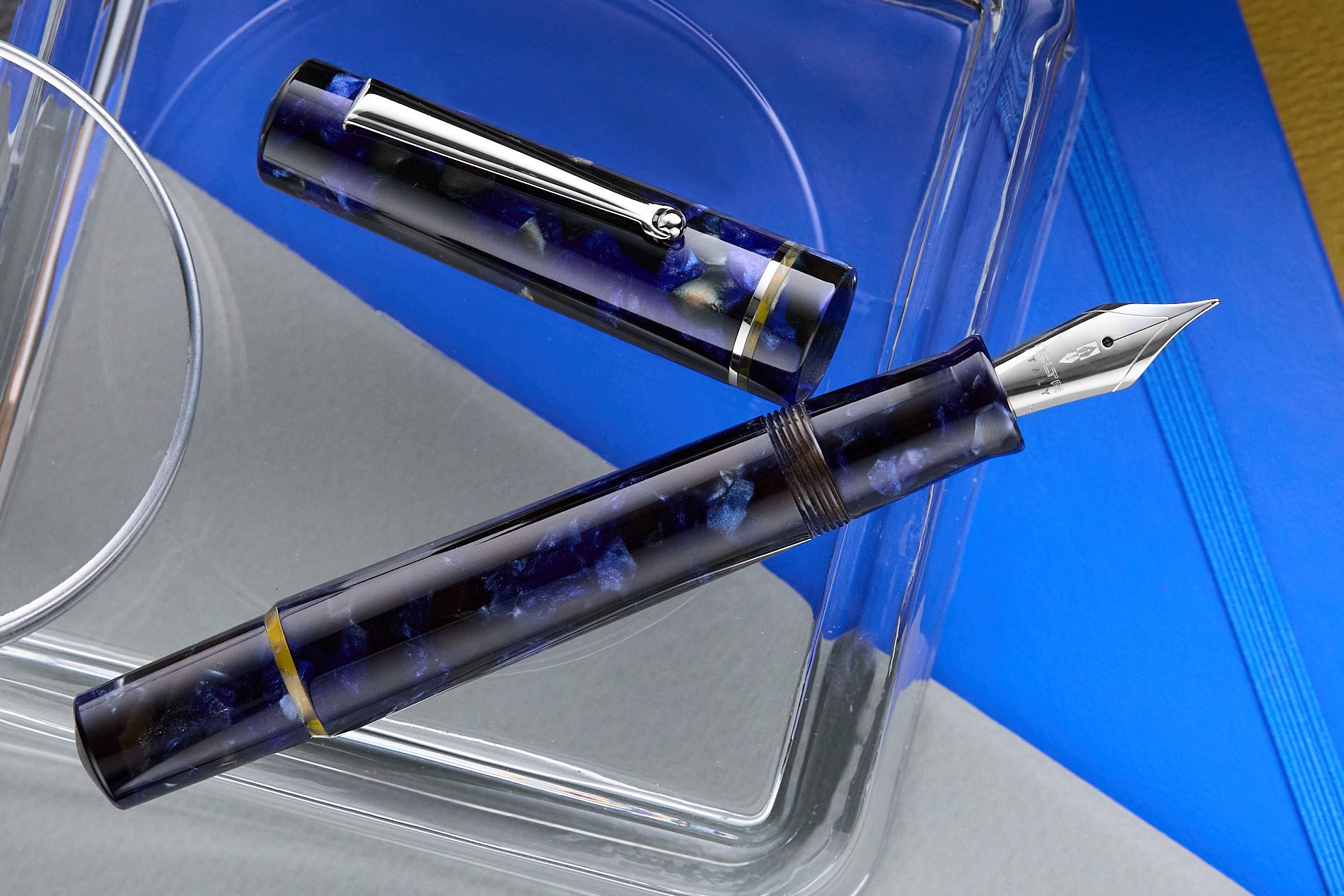 Delta Spaccanapoli Fountain Pen - Filomarino Blue