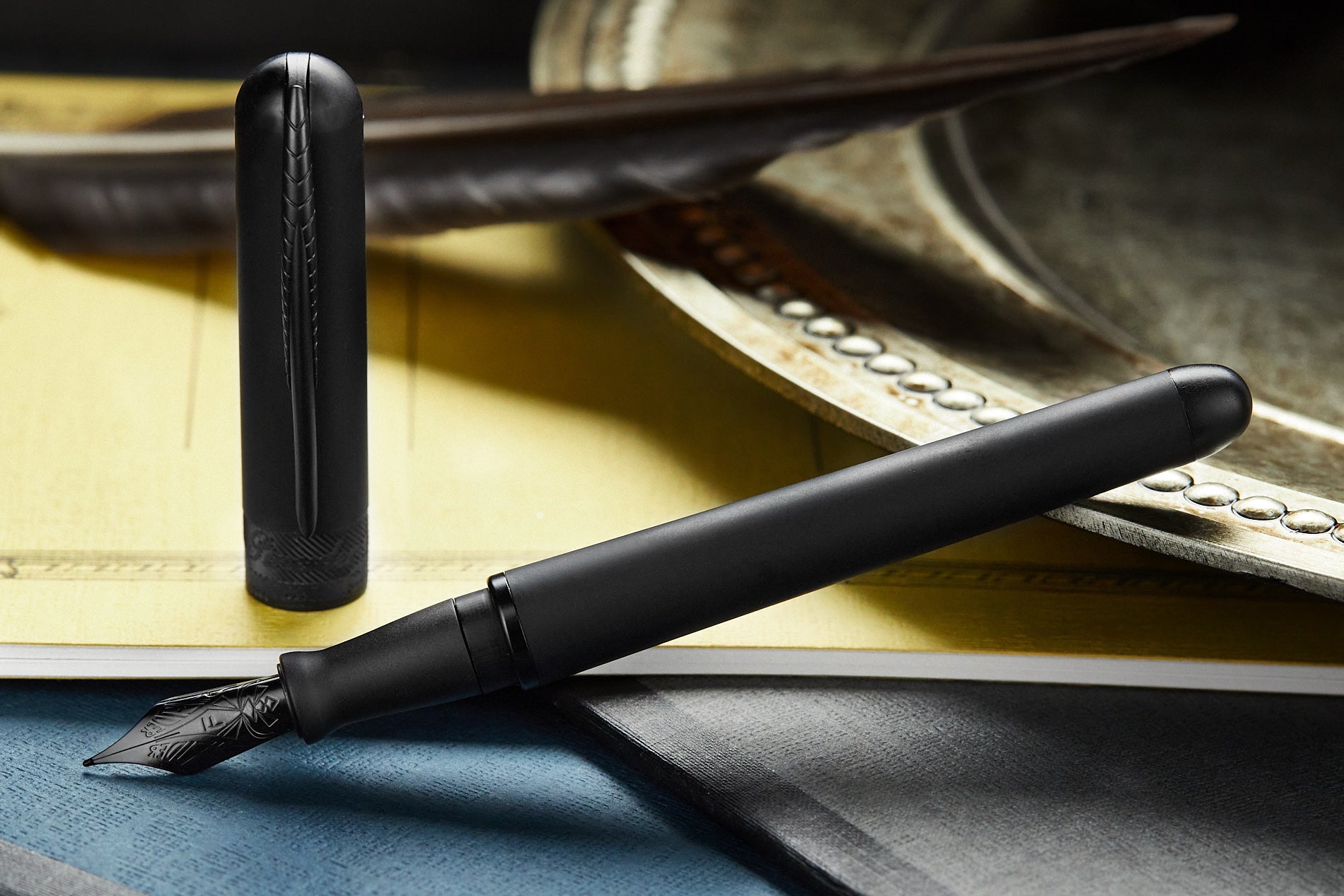 Pineider Avatar UR Fountain Pen - Matte Black