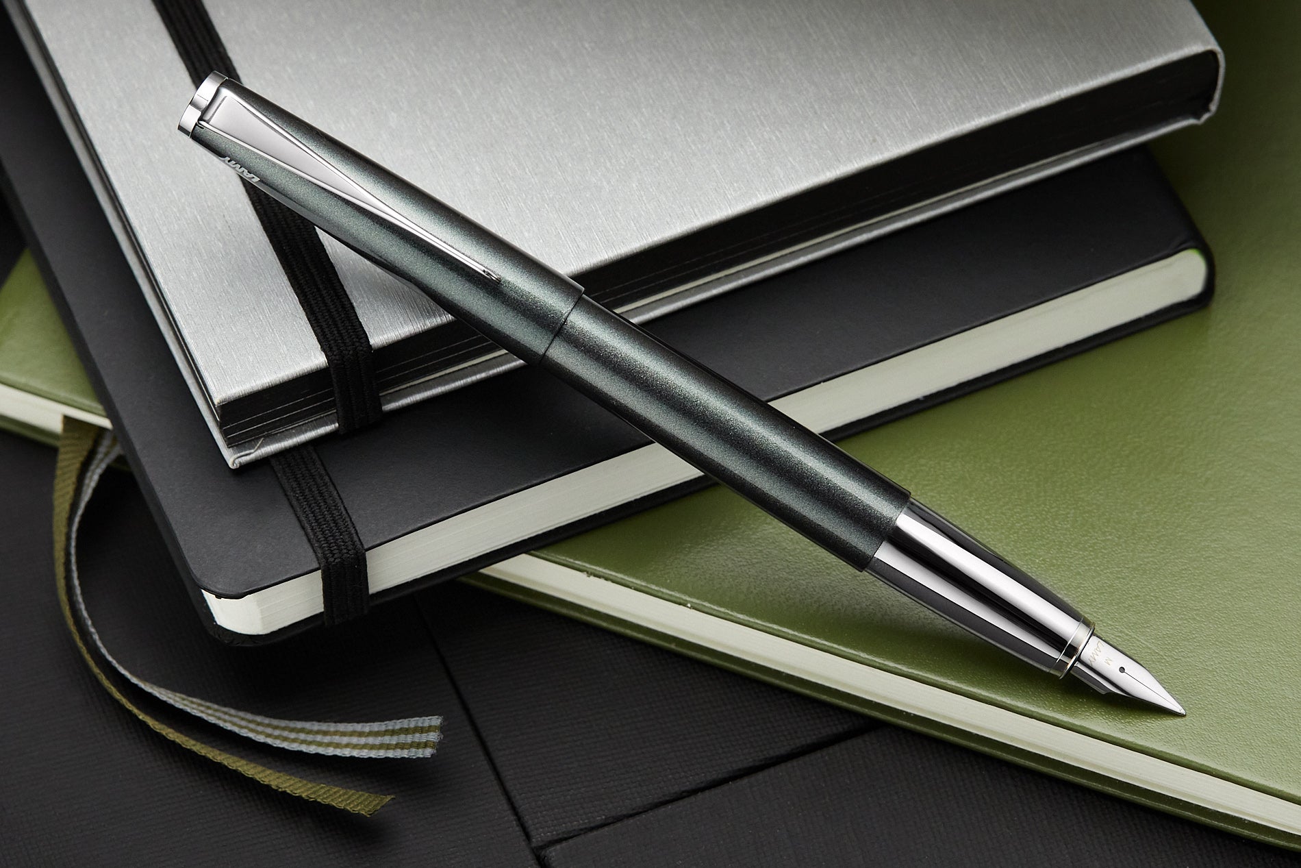 LAMY studio Fountain Pen - black forest (Special Edition)