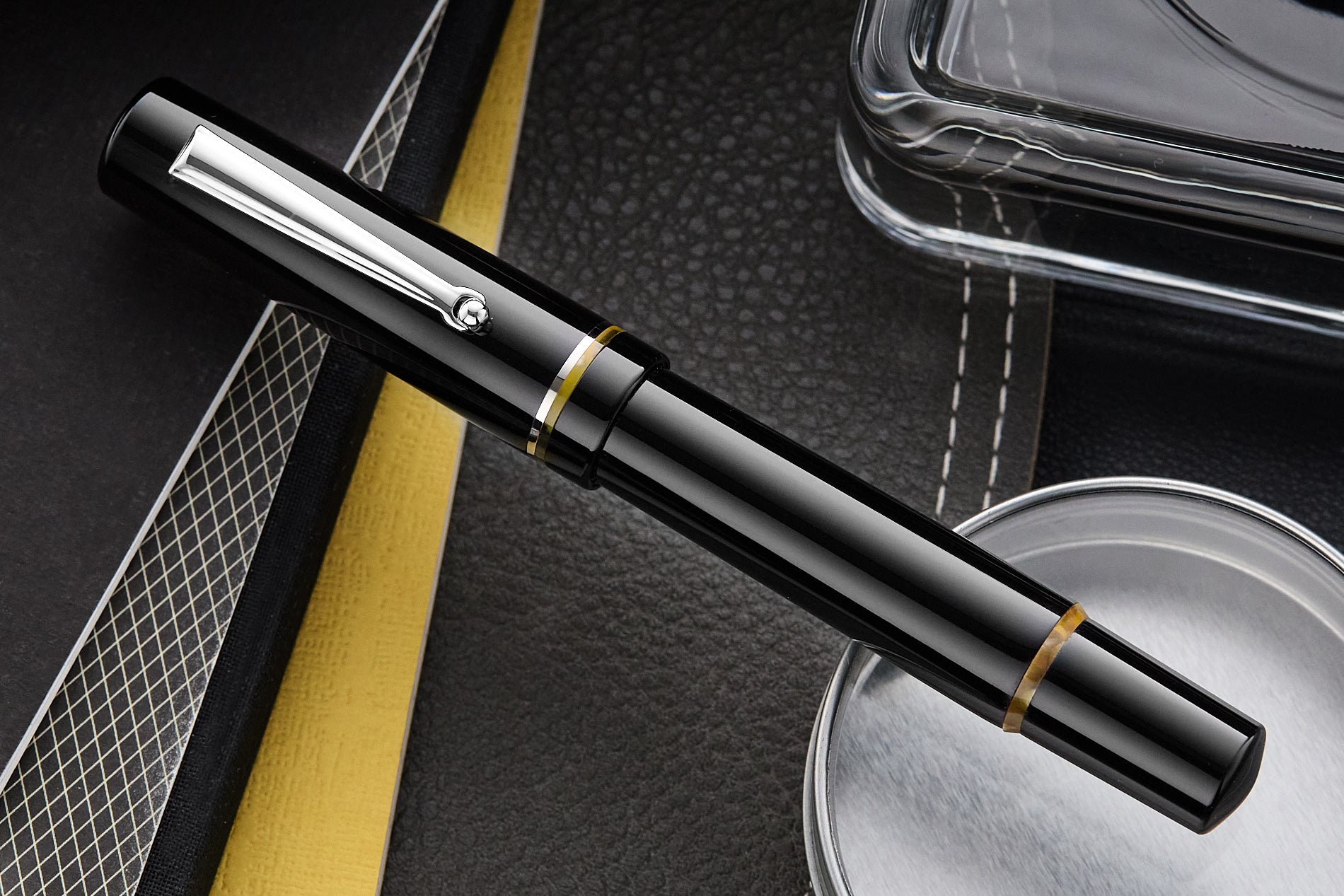 Delta Spaccanapoli Fountain Pen - D'Angio' Black