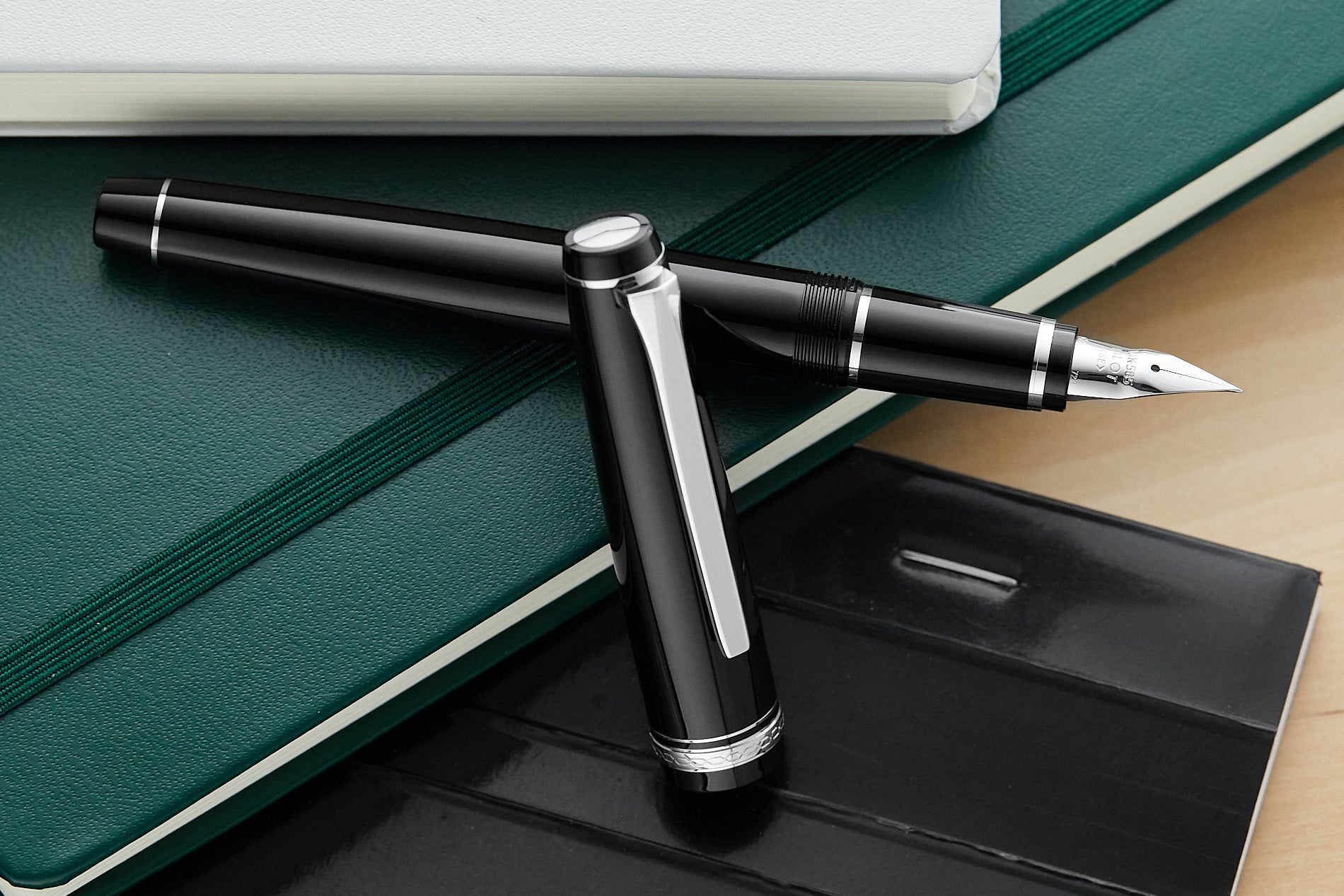 Pilot Falcon Fountain Pen - Black/Rhodium