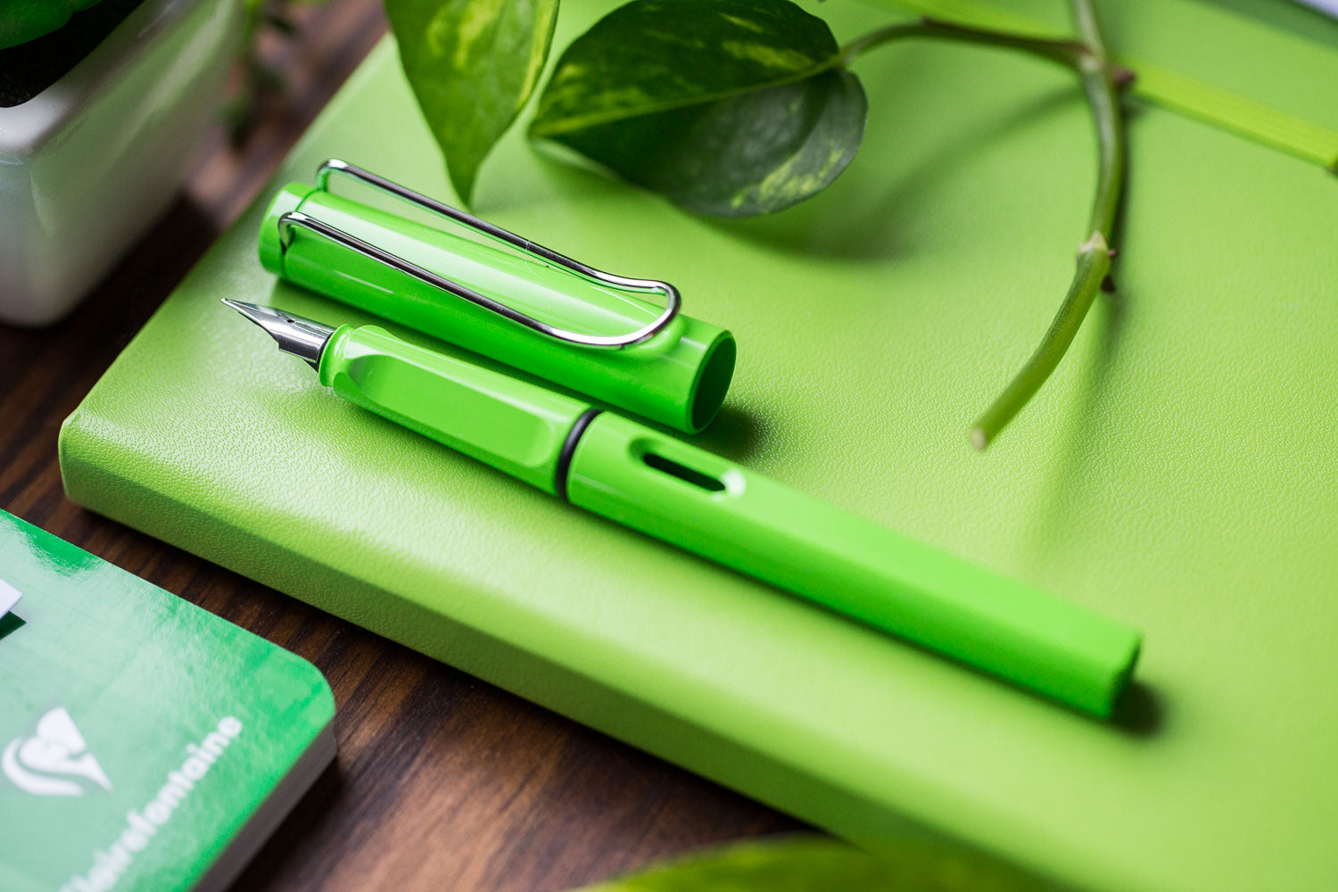 LAMY safari Fountain Pen - green