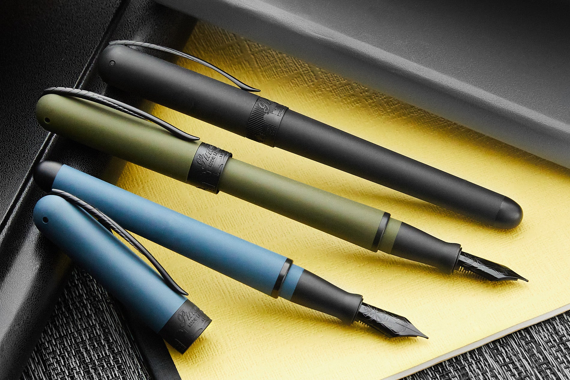 Pineider Avatar UR Fountain Pen - Matte Black