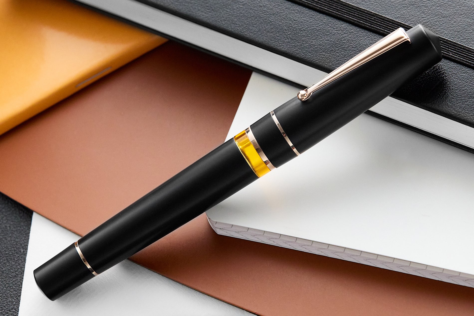 Delta Duna Fountain Pen - Matte Black