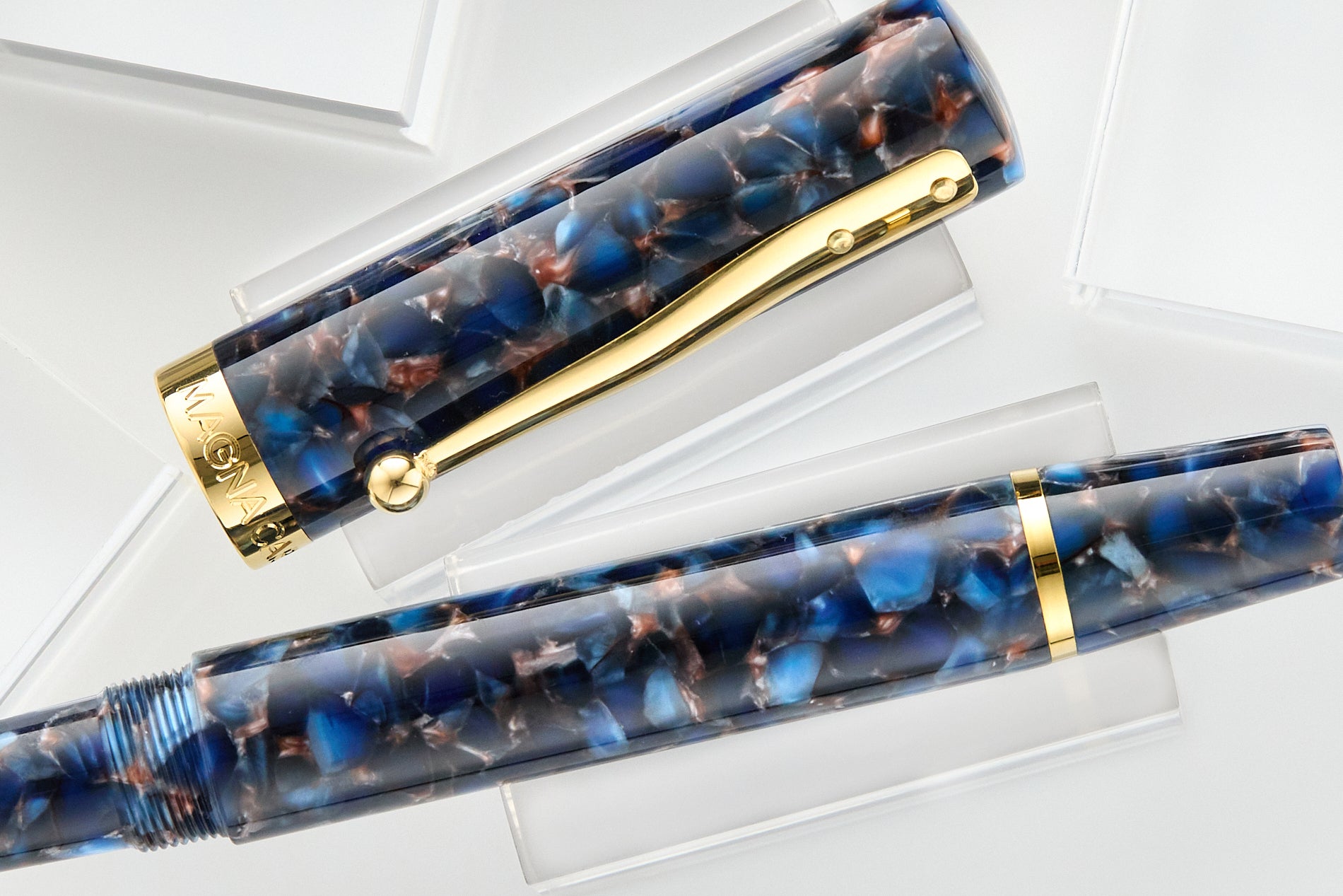 (Bottom Shelf) Magna Carta Mag 600 Piston Fountain Pen - Golden Blue (Special Edition)