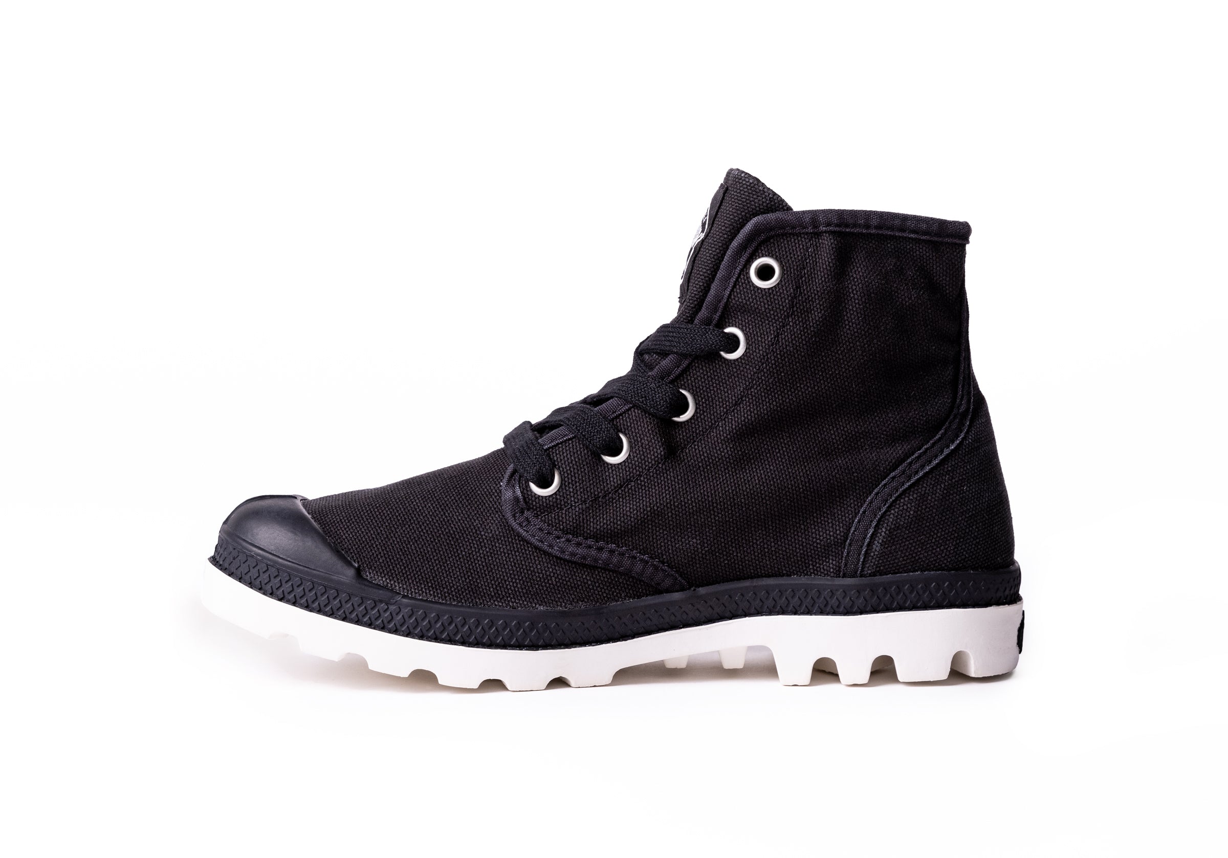 92352-030-M | PAMPA HI | BLACK/MARSHMALLOW