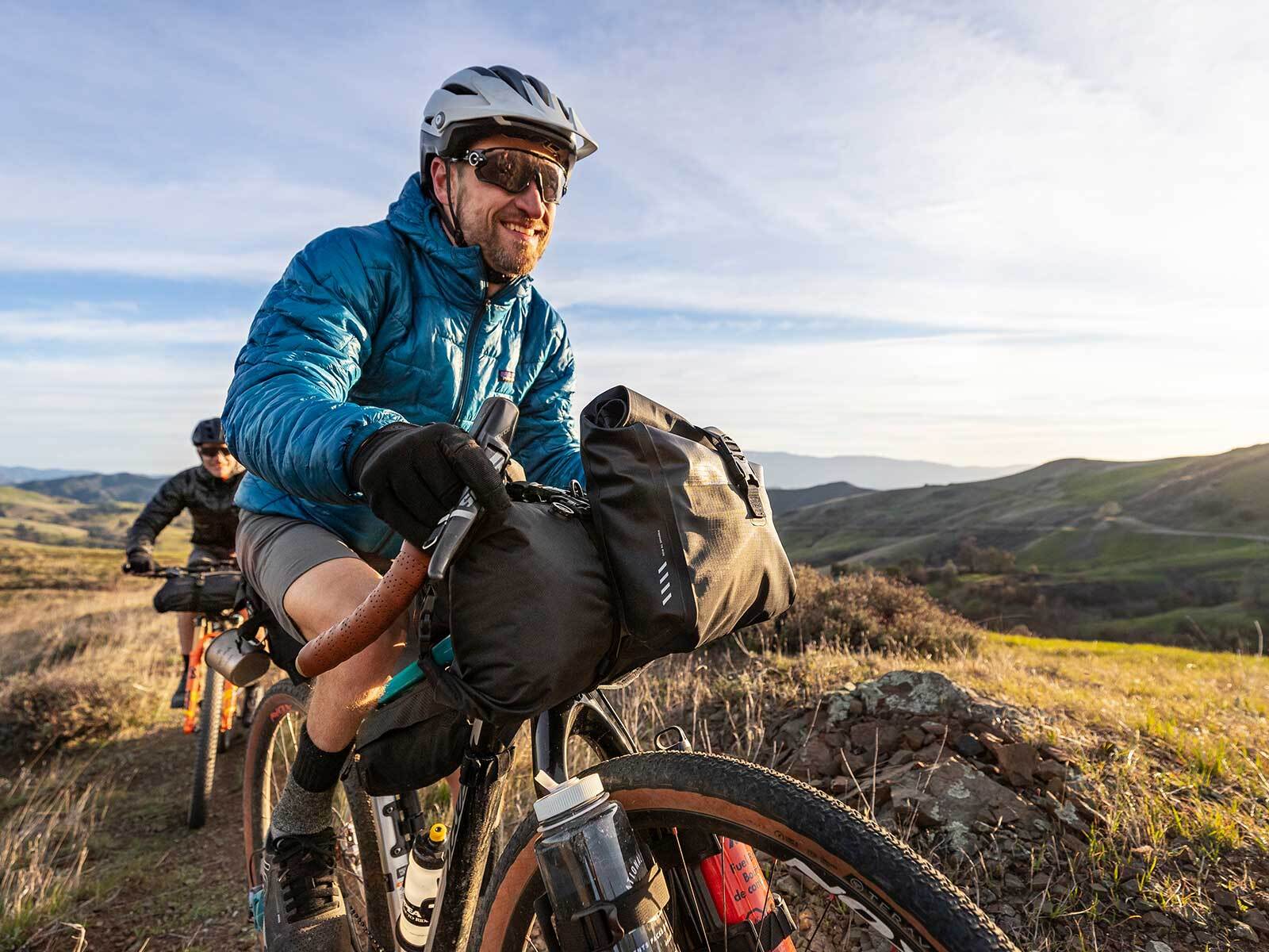 Topeak FrontLoader (8L) - Bikepacking Handlebar Bag