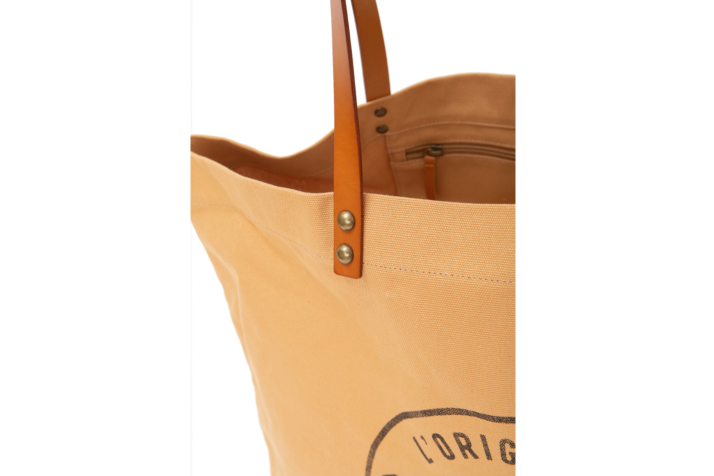 BG587-259 | ROUND LOGO TOTE BAG | CAMEL