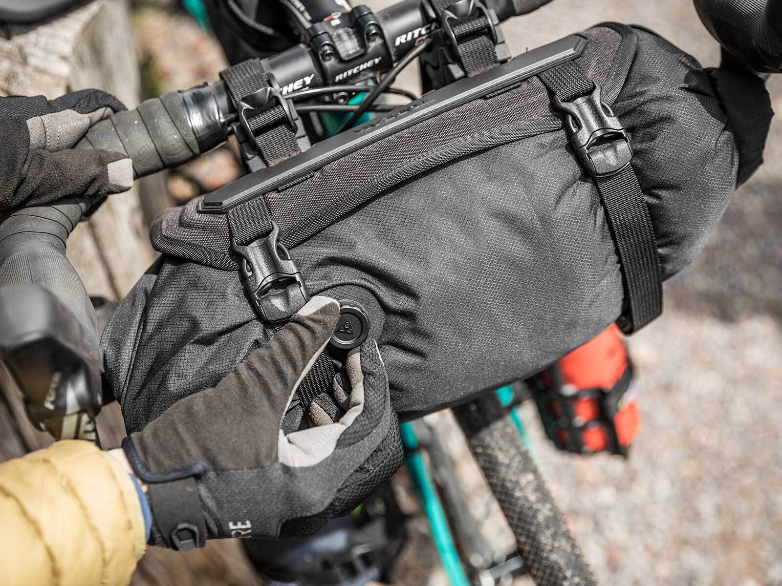 Topeak FrontLoader (8L) - Bikepacking Handlebar Bag